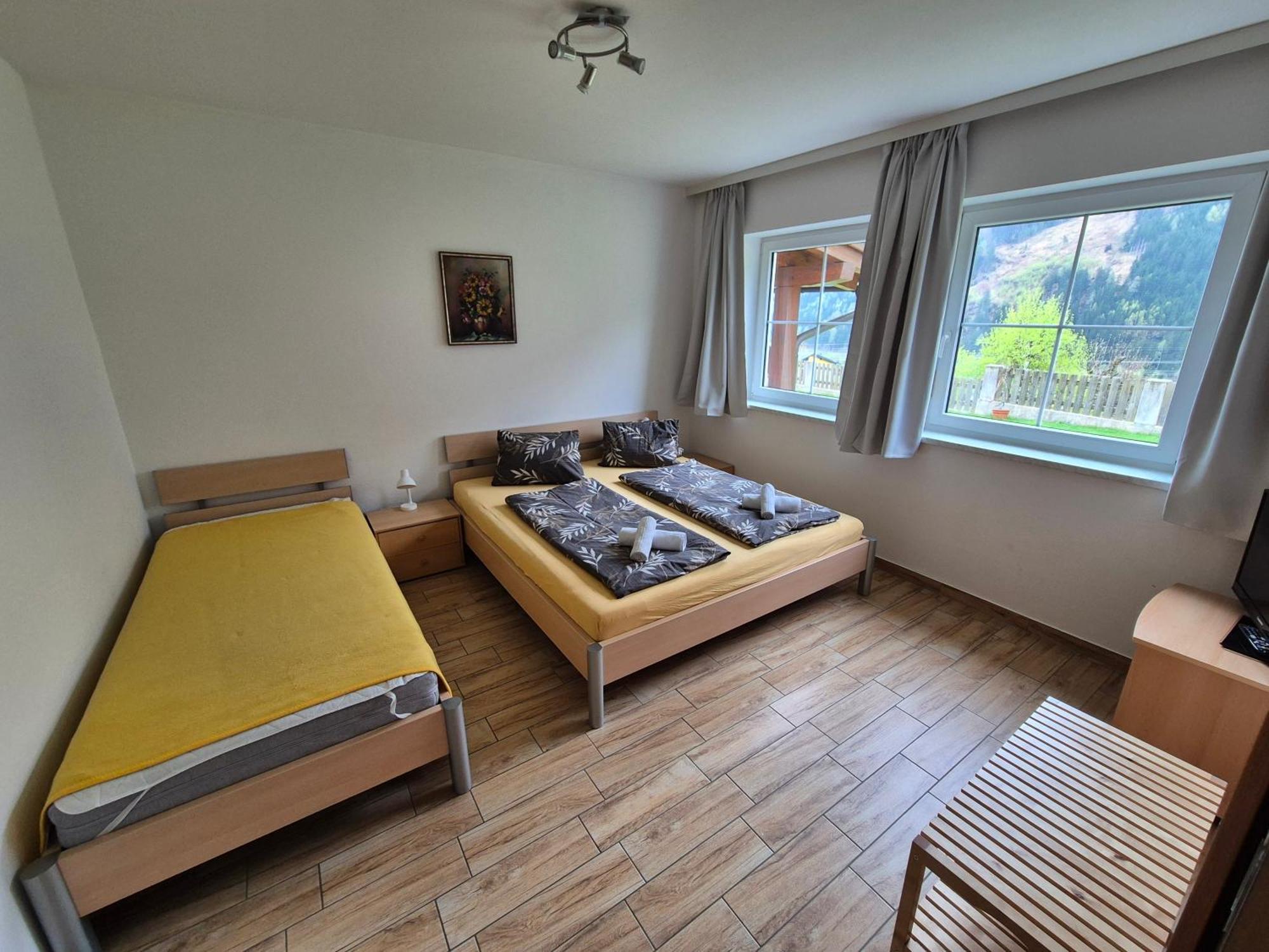 Appartementhaus Flattach Goritschnig Bagian luar foto