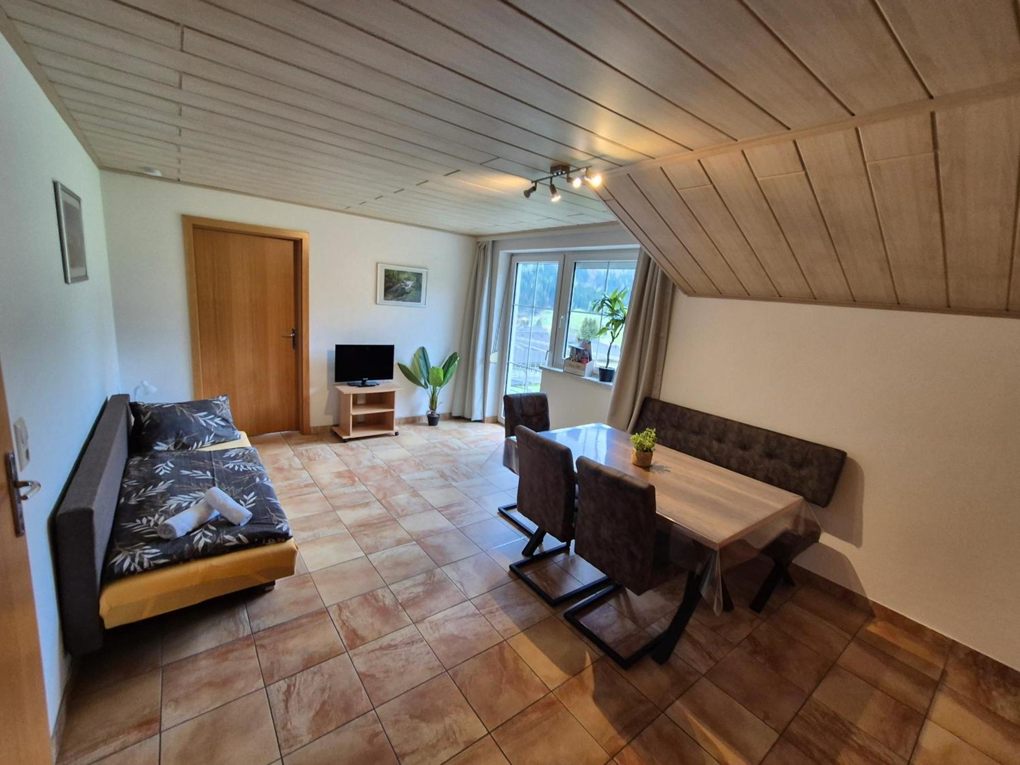 Appartementhaus Flattach Goritschnig Bagian luar foto
